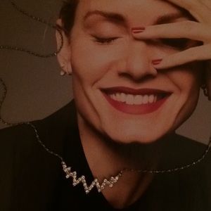 Beautiful silver tone necklace